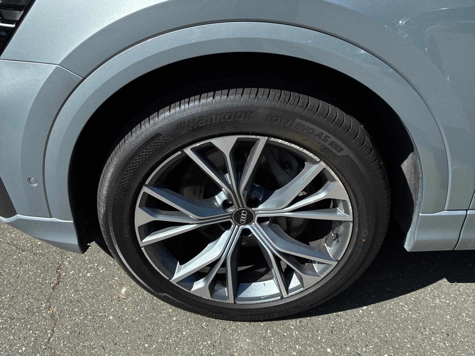 Audi Q8 * Progressiv * CARFAX * ОПЦИЯ ЗА ФИНАНСИРАНЕ, снимка 13 - Автомобили и джипове - 56069225