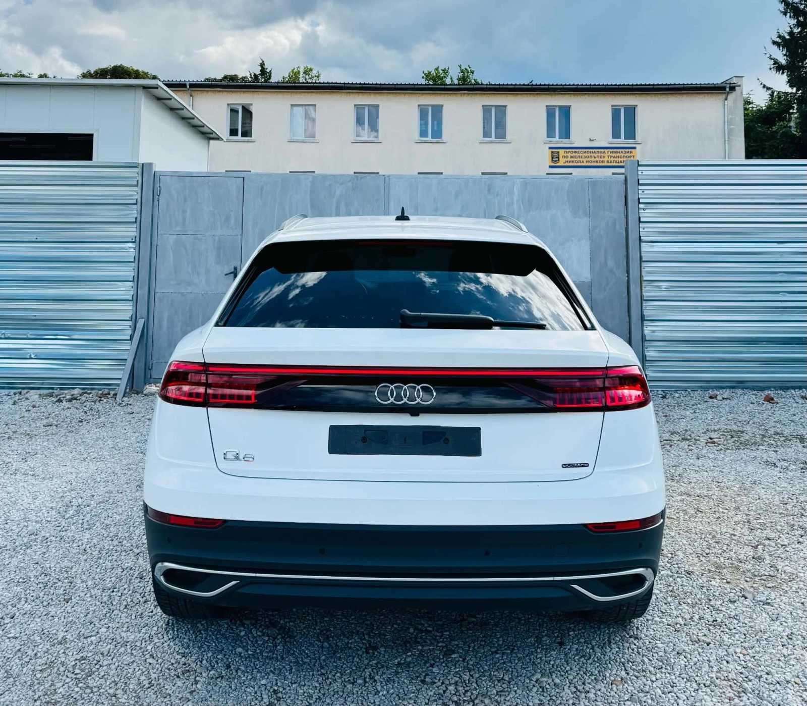 Audi Q8 DIZEL-HIBRID, снимка 16 - Автомобили и джипове - 56201507
