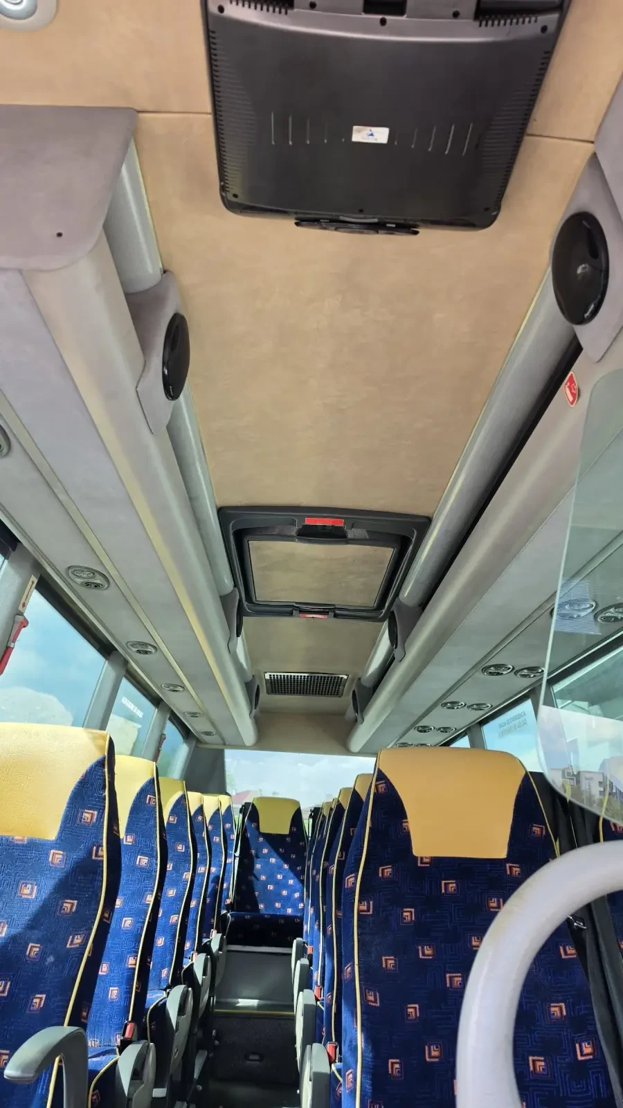 Mercedes-Benz Sprinter 518 Нов внос Стъклопакет 20 местен, снимка 11 - Бусове и автобуси - 54237529