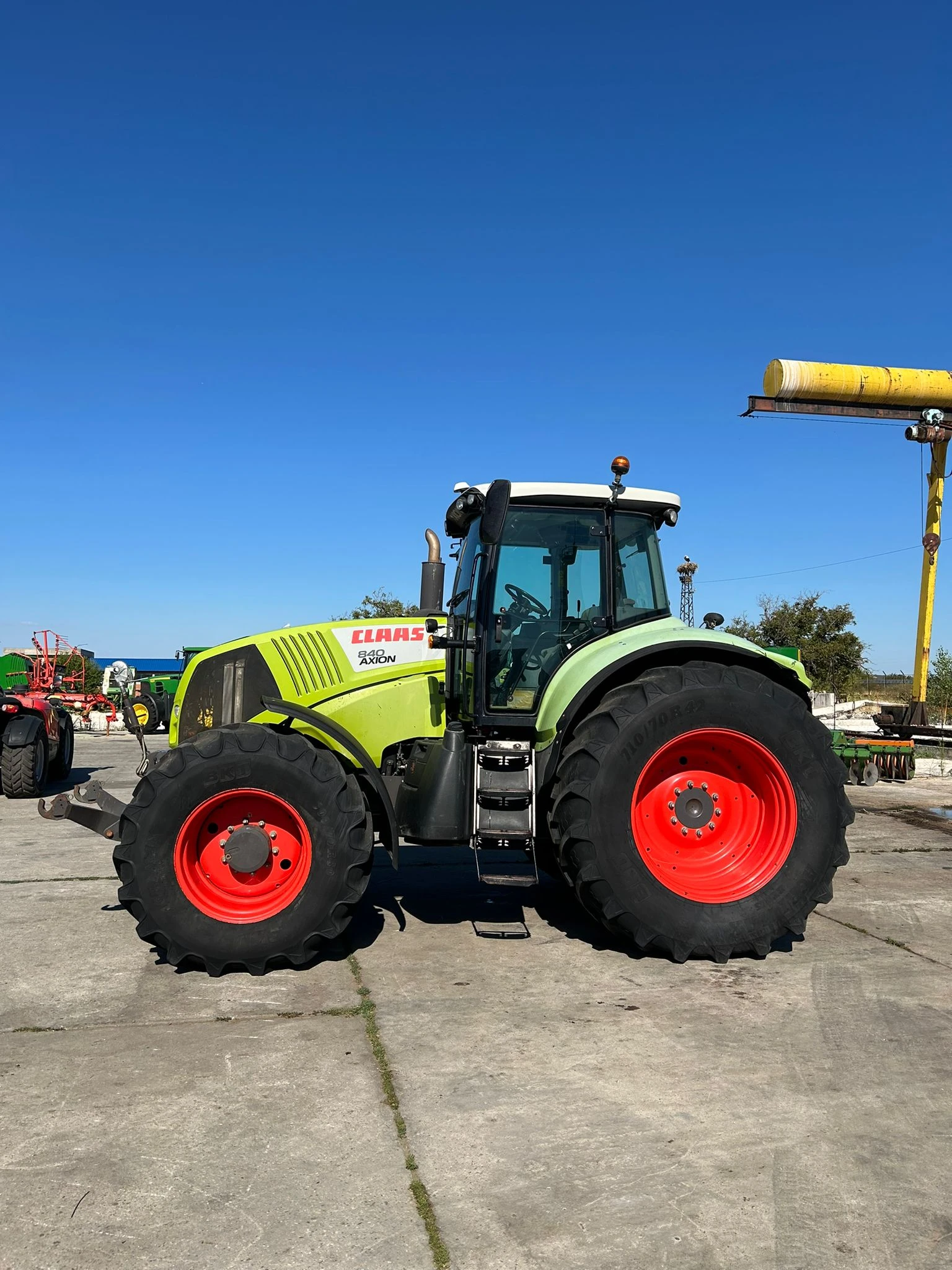 Трактор Claas Axion 840  - изображение 2