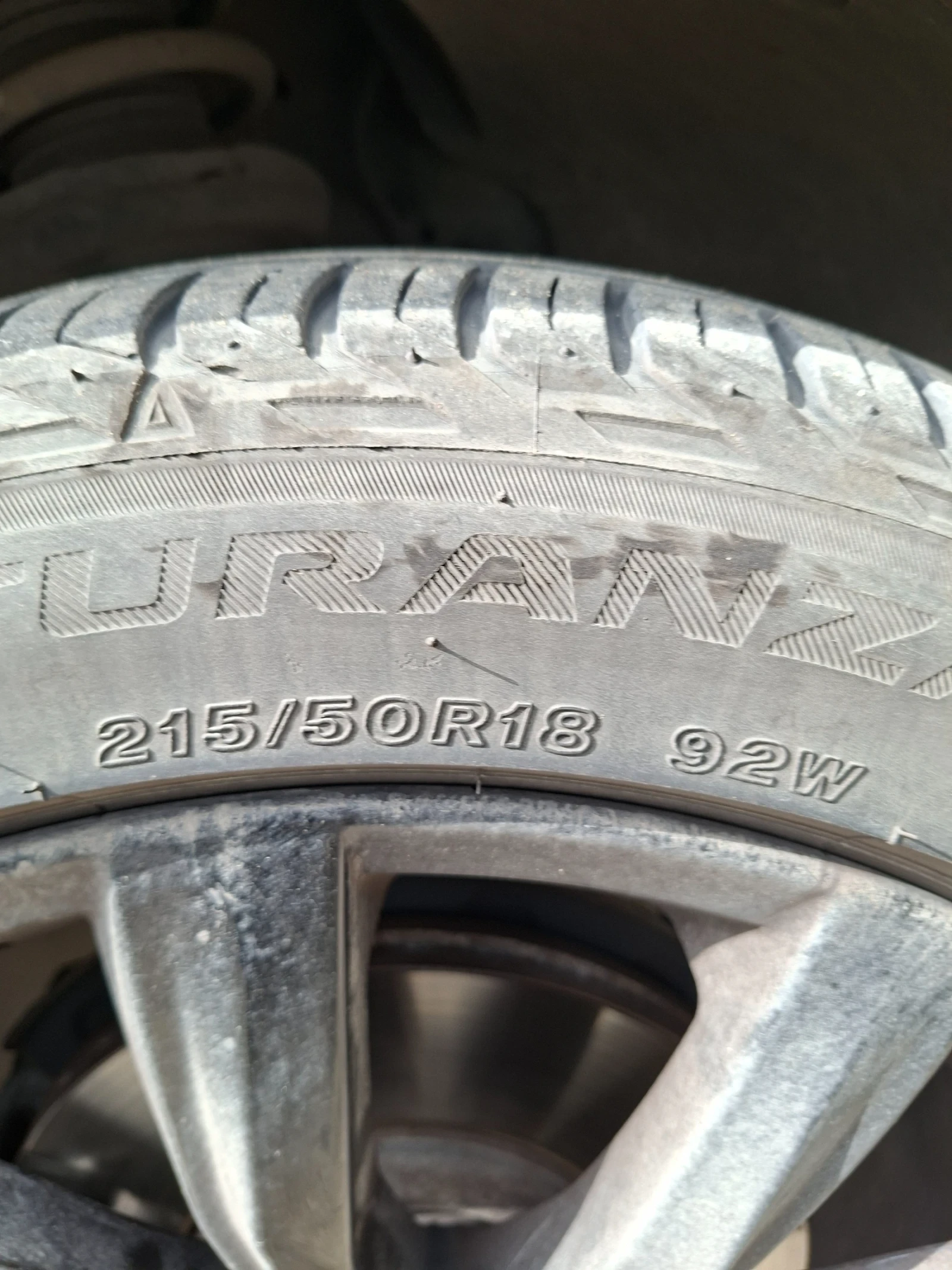 Гуми Летни 215/50R18, снимка 2 - Гуми и джанти - 54981426