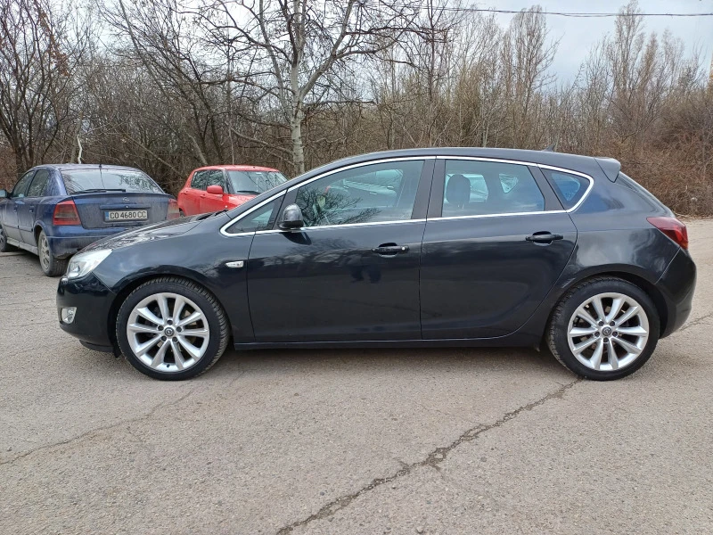 Opel Astra 1.7 CDTI, снимка 8 - Автомобили и джипове - 44621661