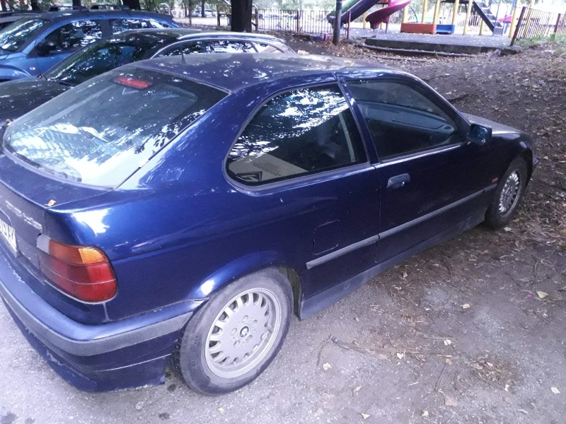 BMW 318, снимка 6 - Автомобили и джипове - 47473585