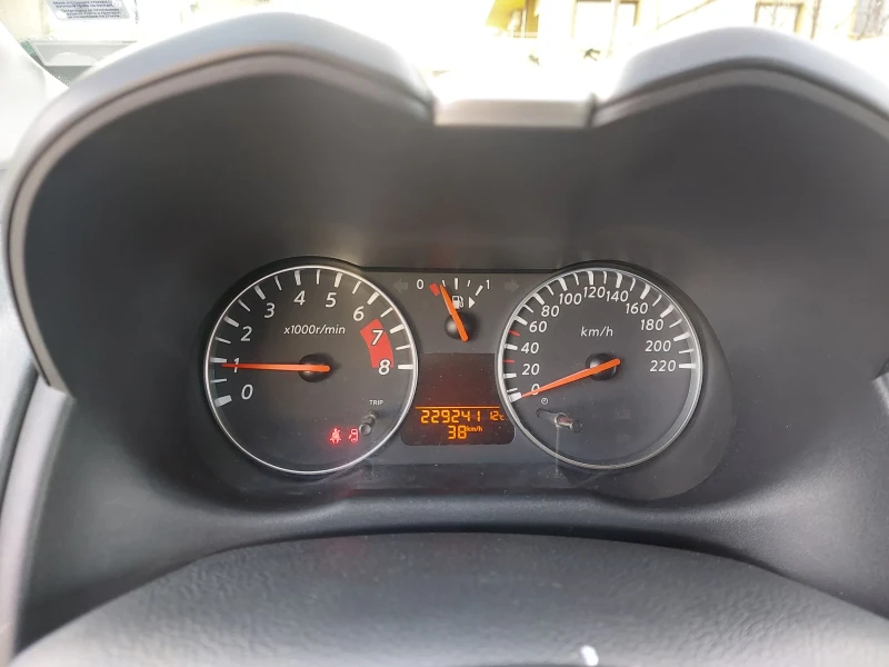 Nissan Note 1.6 AUTOMATIC , снимка 6 - Автомобили и джипове - 48419297