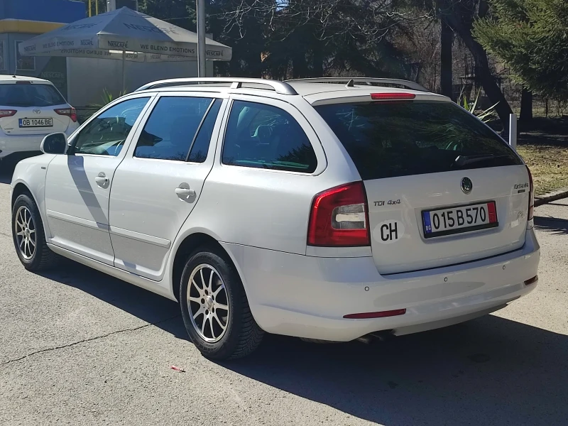 Skoda Octavia 2.0TDI 4X4 AUTO ШВЕЙЦАРИЯ , снимка 6 - Автомобили и джипове - 49424677