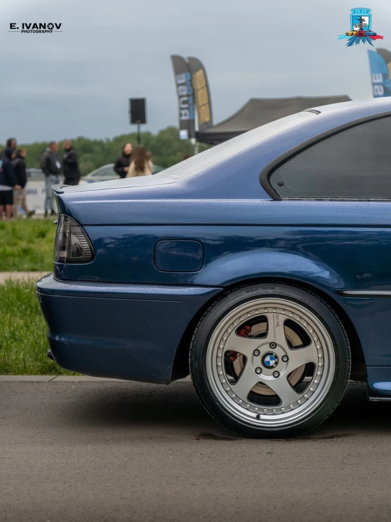 BMW 320, снимка 6 - Автомобили и джипове - 53012239