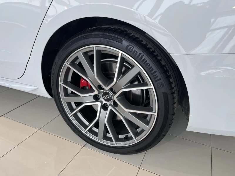 Audi A4 Avant Quattro | S line | Matrix | ГАРАНЦИЯ, снимка 6 - Автомобили и джипове - 53042149