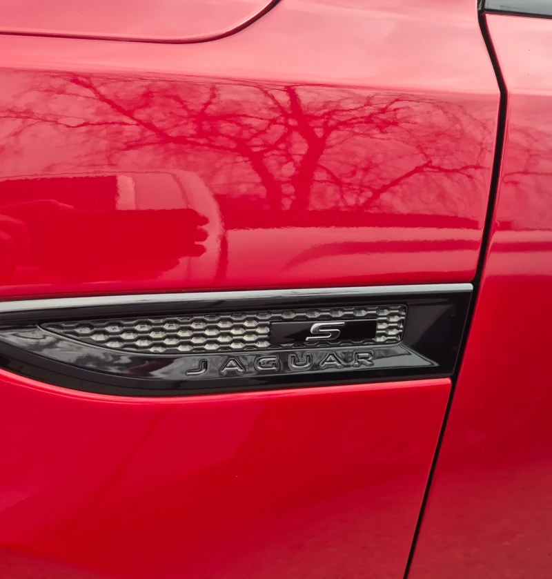 Jaguar E-pace R-DYNAMIC S, снимка 9 - Автомобили и джипове - 53471216