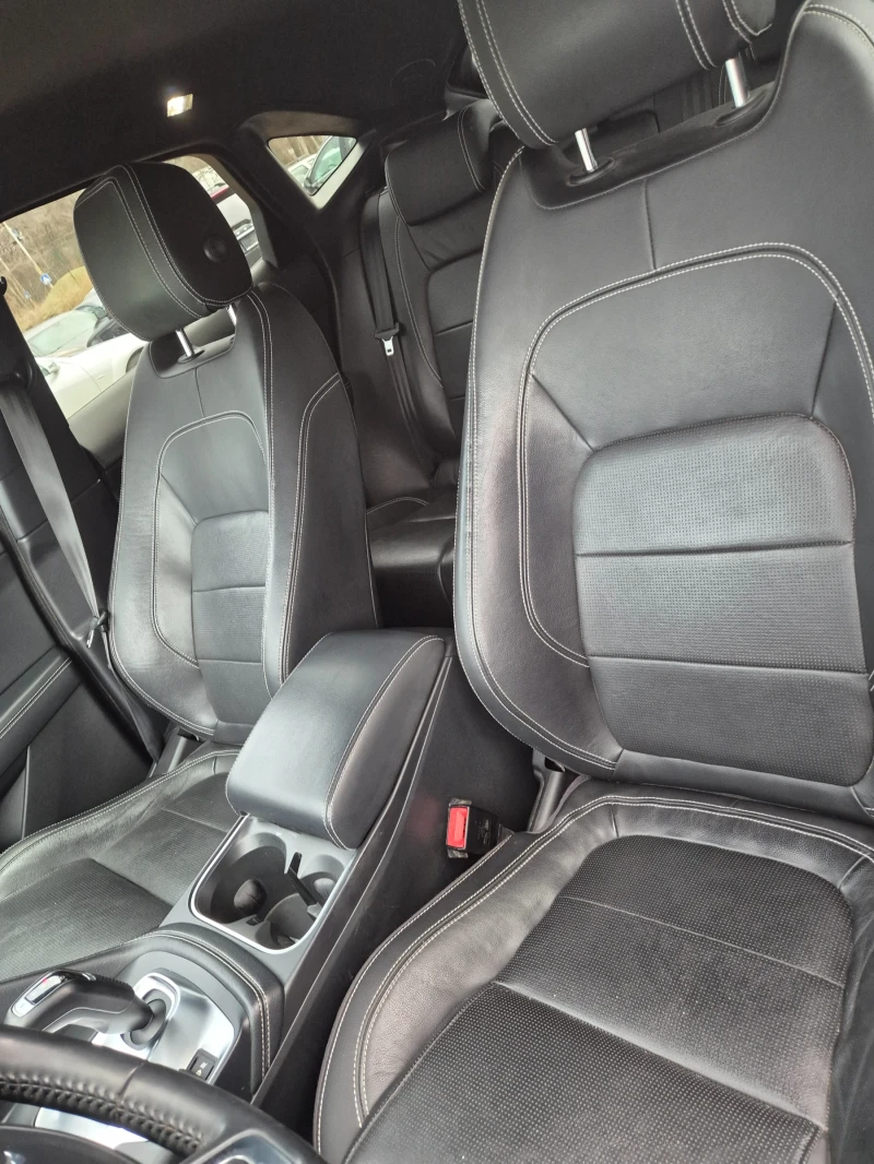 Jaguar E-pace R-DYNAMIC S, снимка 12 - Автомобили и джипове - 53471216