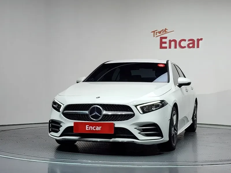 Mercedes-Benz A 220 AMG Line SEDAN, снимка 6 - Автомобили и джипове - 55295539