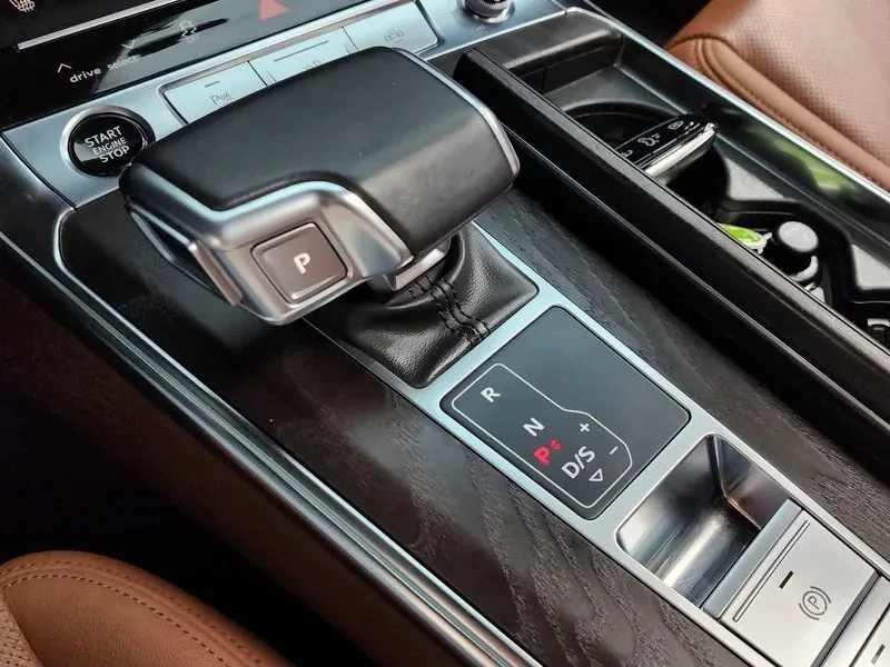 Audi A6 2.0 TDI Quattro - САМО 30% АВАНС, снимка 9 - Автомобили и джипове - 55428467