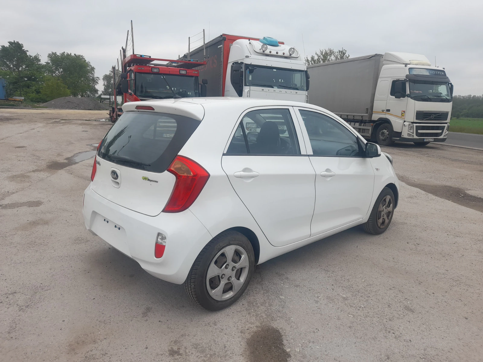 Kia Picanto 1, 0i - изображение 4