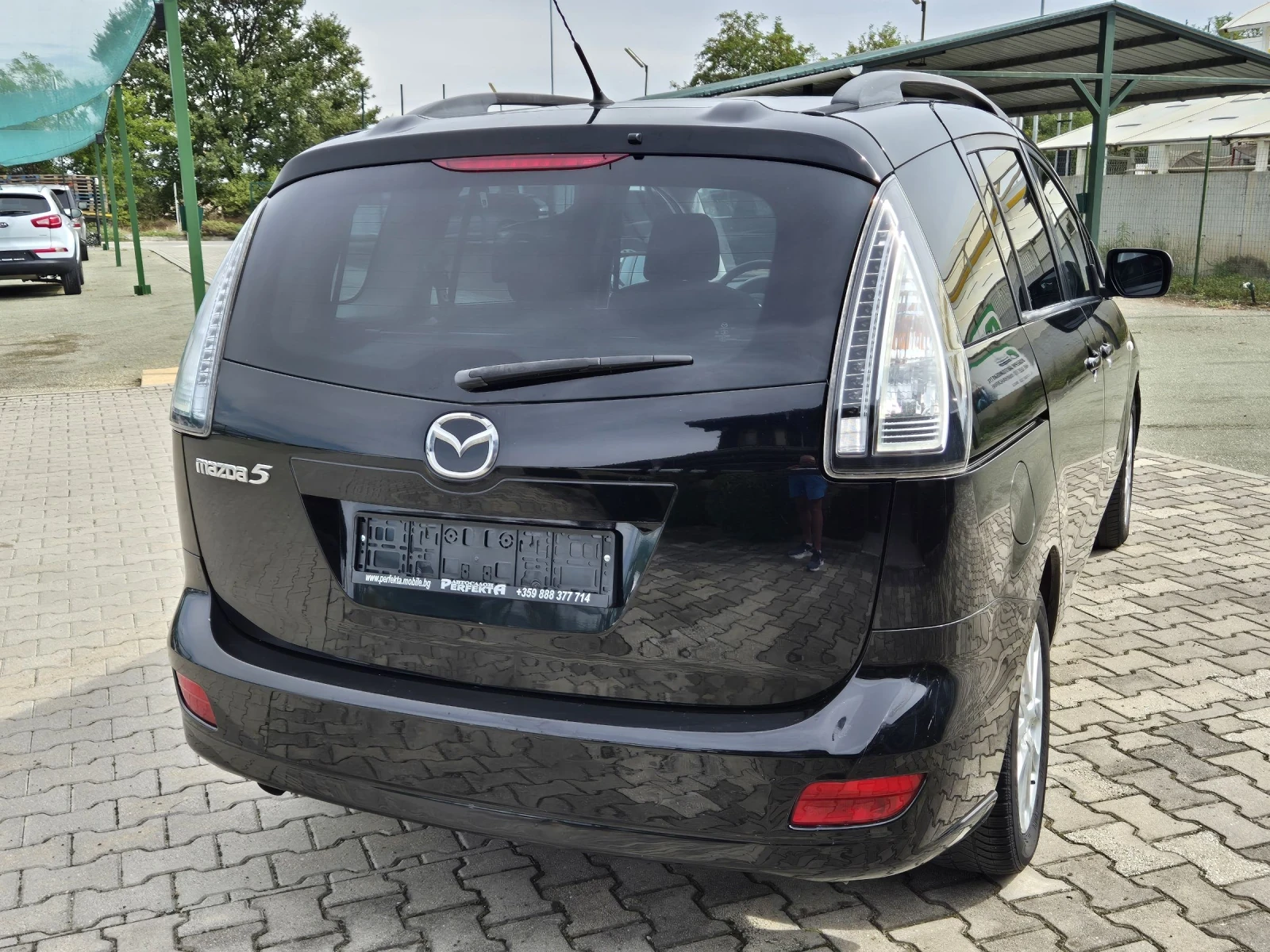 Mazda 5 2.0 диз.110к.с. - изображение 8