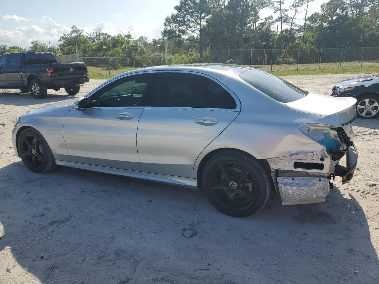 Mercedes-Benz C 300  - изображение 2