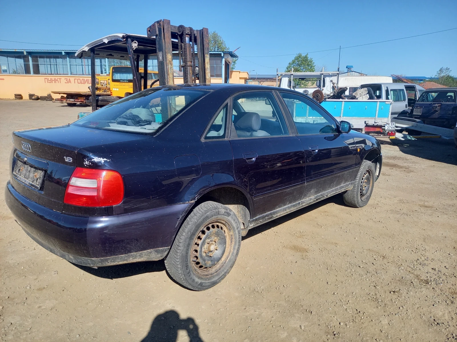 Audi A4 1.6 - изображение 2