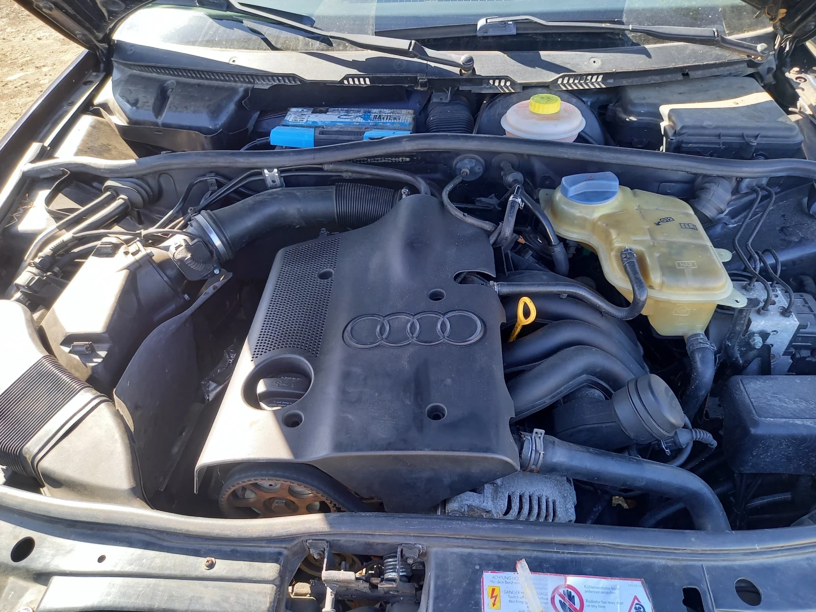 Audi A4 1.6 - изображение 4