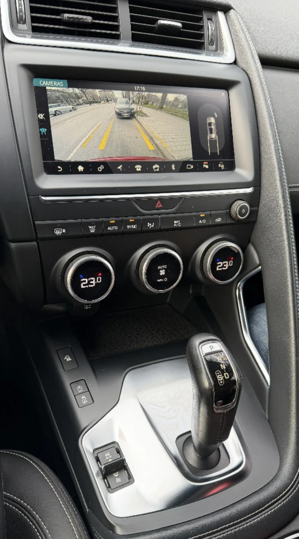 Jaguar E-pace R-DYNAMIC S AWD AUTO LEADER , снимка 11 - Автомобили и джипове - 53471216