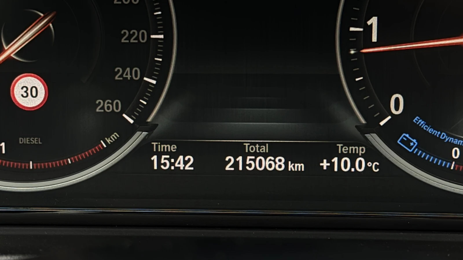 BMW 520 520 xdrive - изображение 9