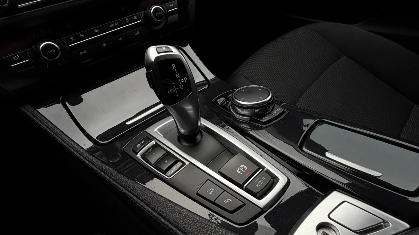 BMW 520 520 xdrive - изображение 3