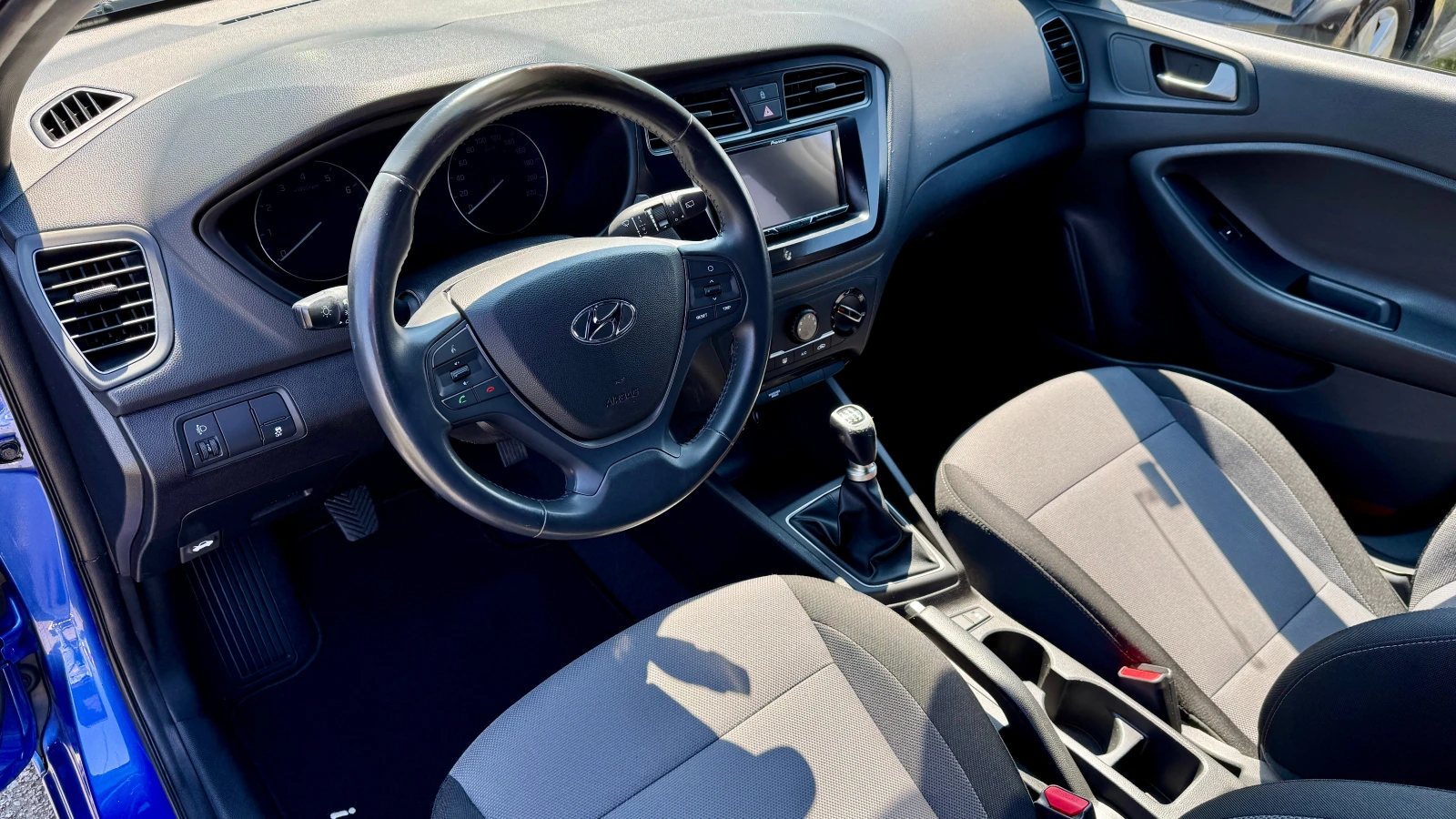 Hyundai I20 1.25i Внос ШВЕЙЦАРИЯ ! PDC, Tel, DRL, Pioneer...  , снимка 10 - Автомобили и джипове - 54165689