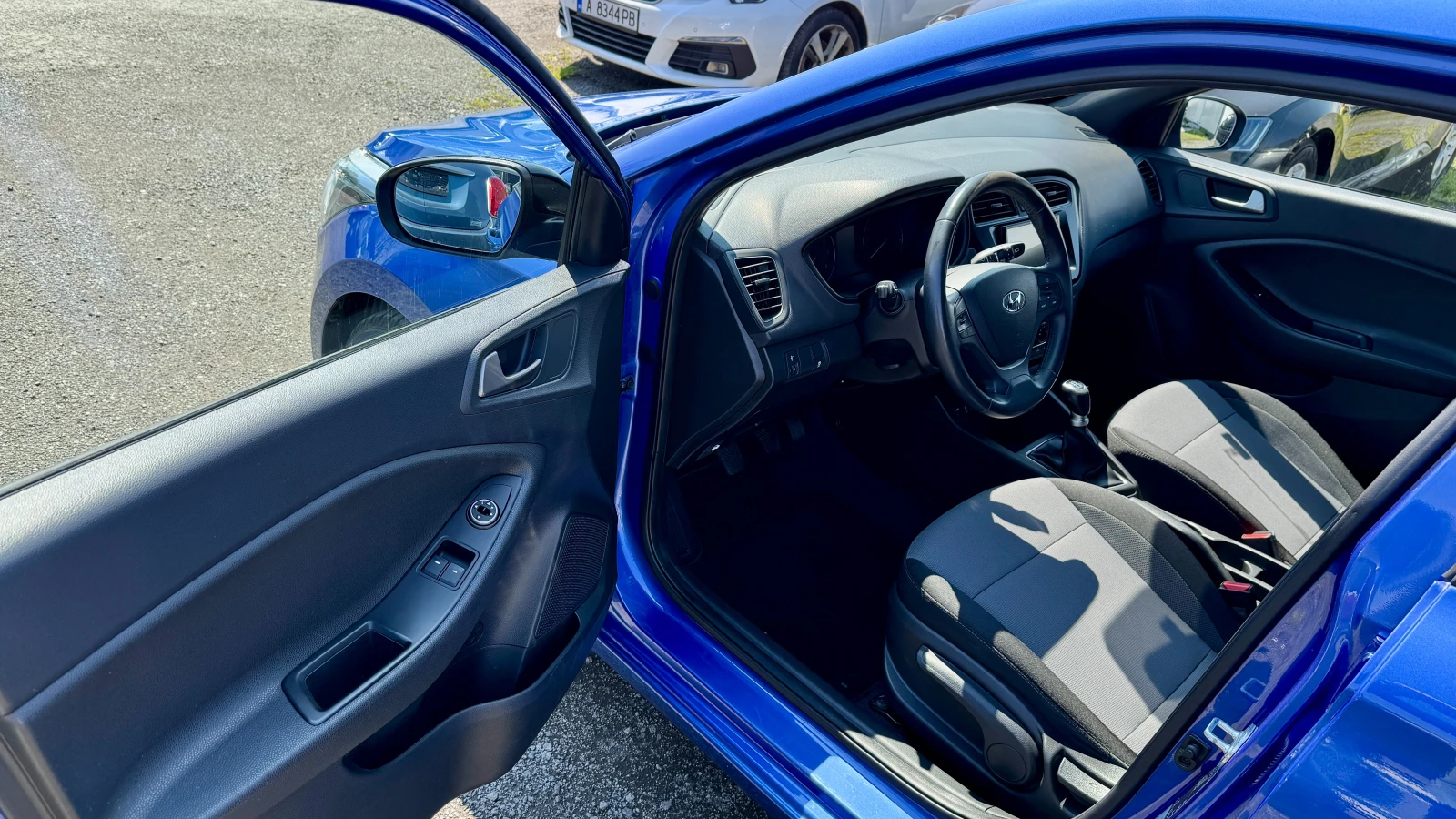 Hyundai I20 1.25i Внос ШВЕЙЦАРИЯ ! PDC, Tel, DRL, Pioneer...  , снимка 9 - Автомобили и джипове - 54165689