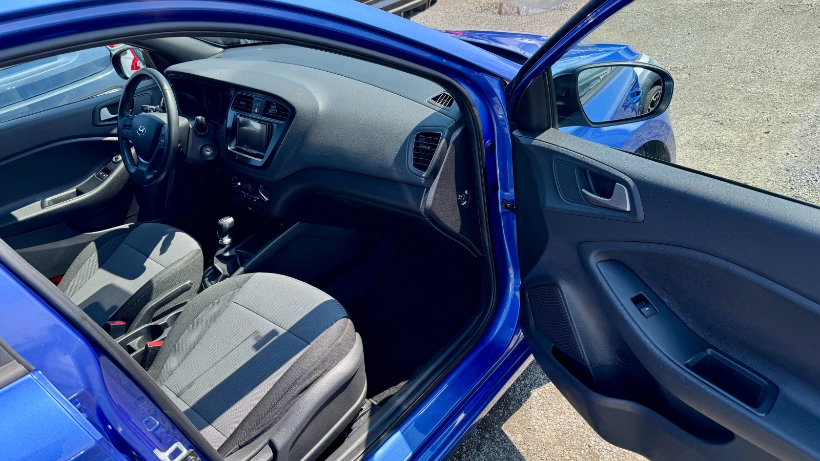 Hyundai I20 1.25i Внос ШВЕЙЦАРИЯ ! PDC, Tel, DRL, Pioneer...  , снимка 15 - Автомобили и джипове - 54165689