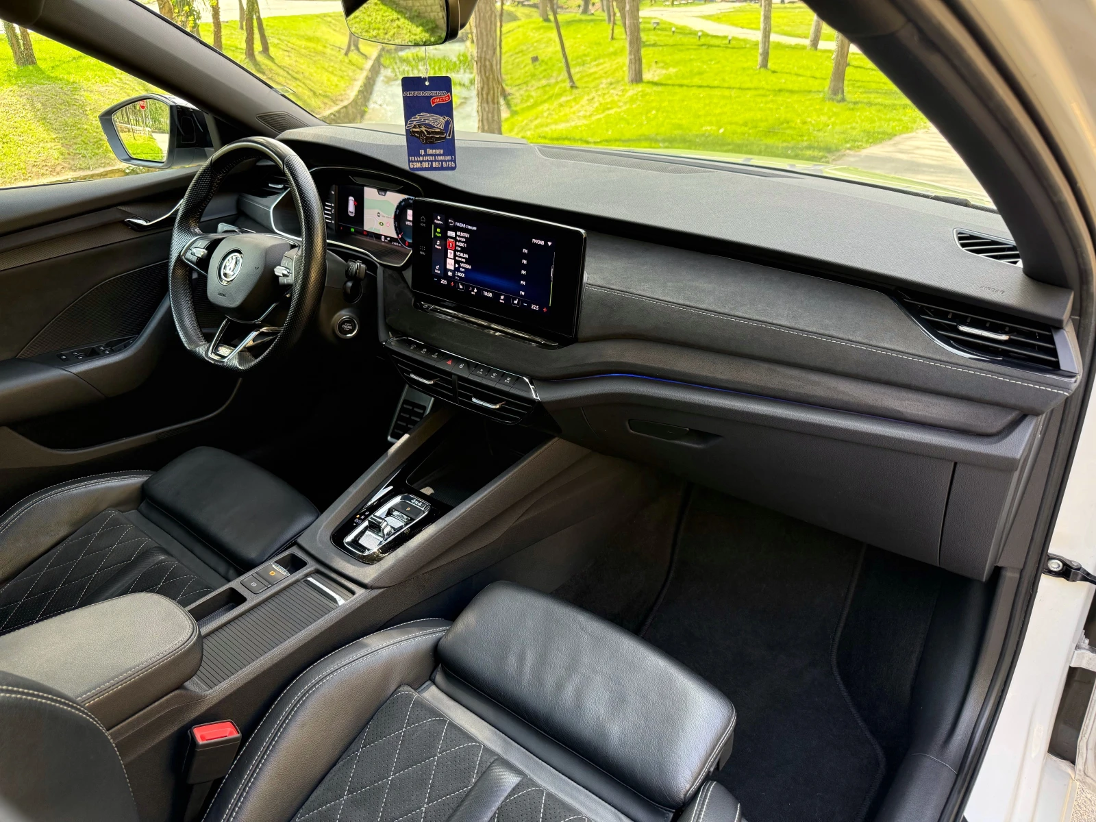 Skoda Octavia 2.0TDI* VRS* PANO* CAM* DIST* ТЕГЛИЧ* ПЕЧКА* FULL, снимка 8 - Автомобили и джипове - 54214678