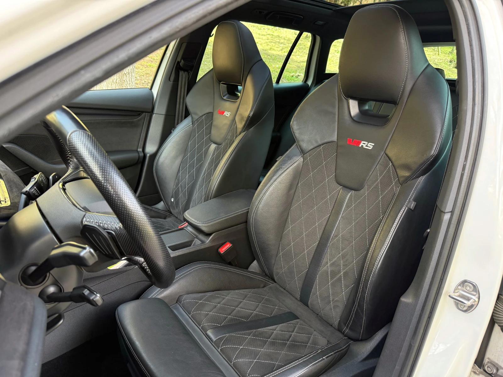 Skoda Octavia 2.0TDI* VRS* PANO* CAM* DIST* ТЕГЛИЧ* ПЕЧКА* FULL, снимка 9 - Автомобили и джипове - 54214678