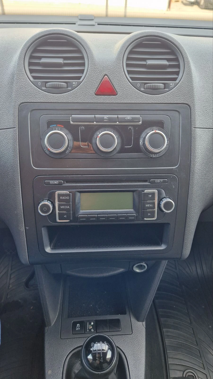 VW Caddy газ + метан, снимка 10 - Автомобили и джипове - 54359194