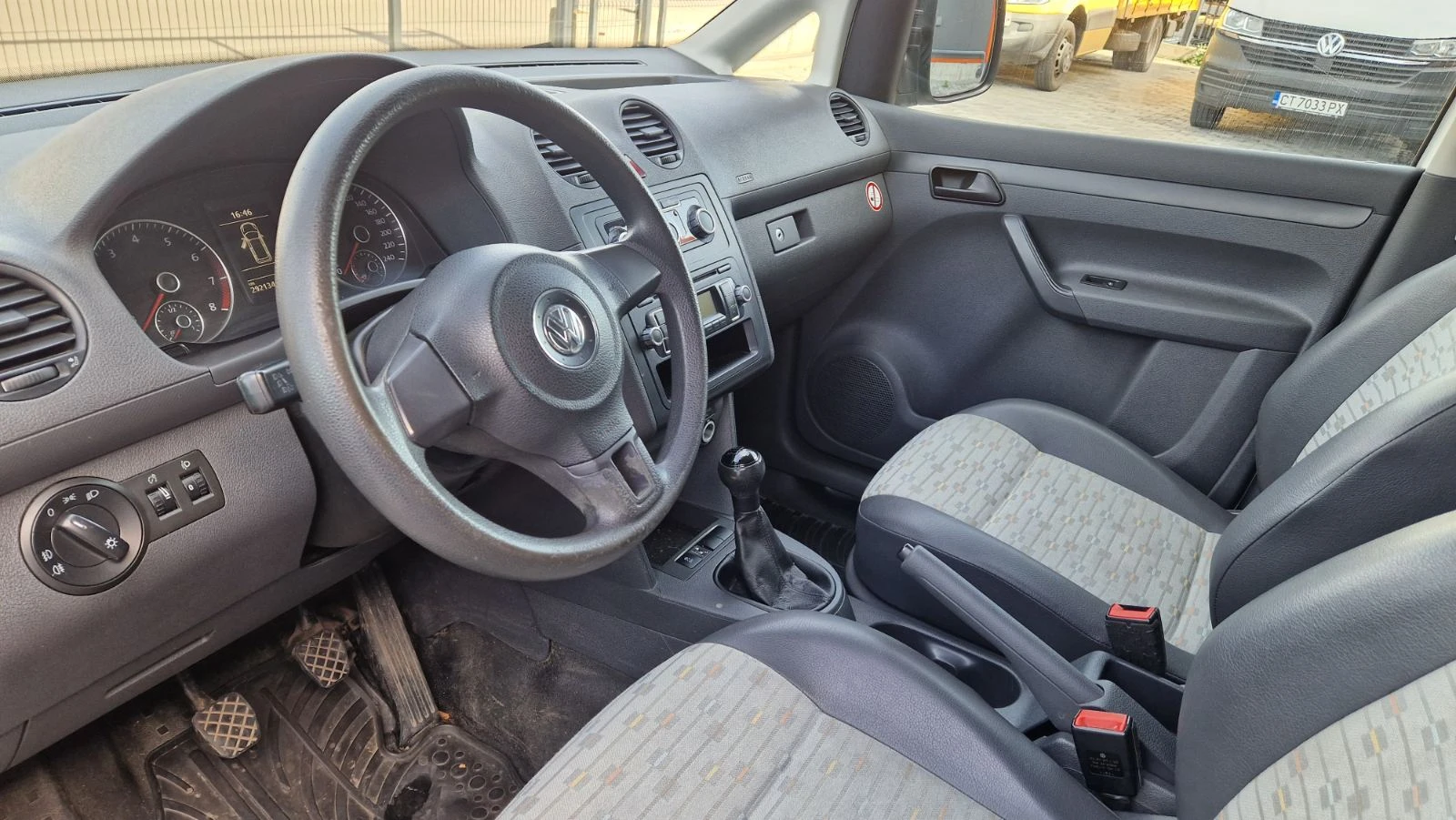 VW Caddy газ + метан, снимка 7 - Автомобили и джипове - 54359194