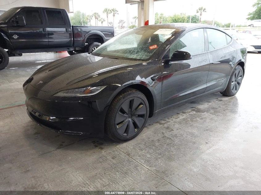 Tesla Model 3 Long Range Rear-Wheel Drive/Standard Rear-Wheel Dr