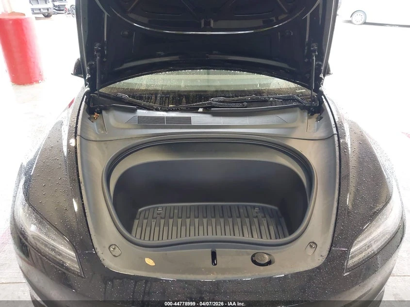 Tesla Model 3 Long Range Rear-Wheel Drive/Standard Rear-Wheel Dr, снимка 9 - Автомобили и джипове - 54518263