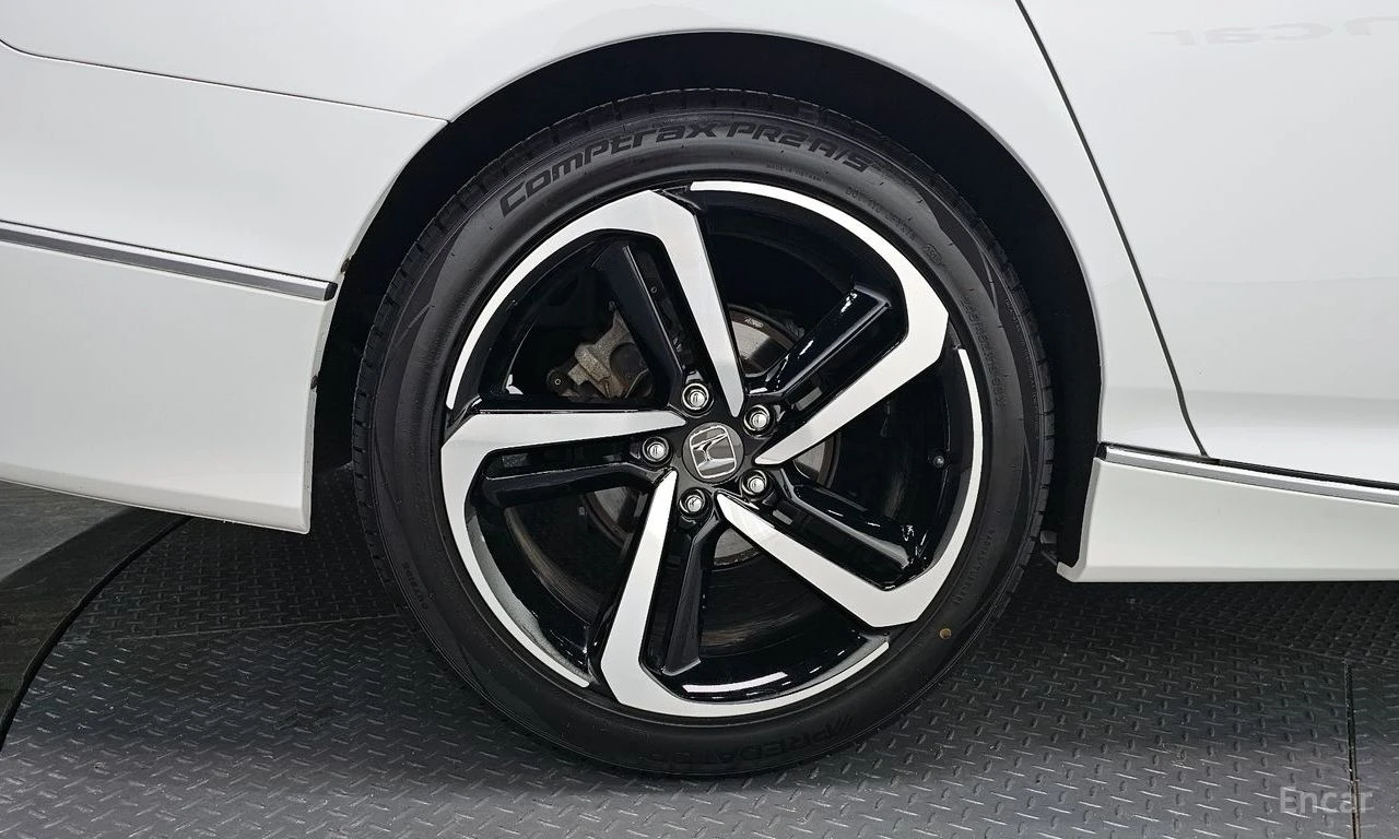 Honda Accord 2.0* HYBRID* ПОДГРЕВ* КАМЕРА* КЕЙЛЕС* , снимка 5 - Автомобили и джипове - 54577629