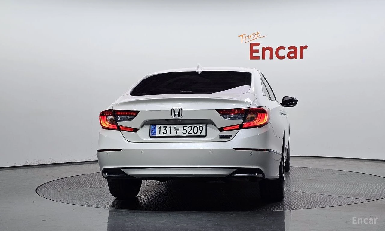 Honda Accord 2.0* HYBRID* ПОДГРЕВ* КАМЕРА* КЕЙЛЕС* , снимка 4 - Автомобили и джипове - 54577629