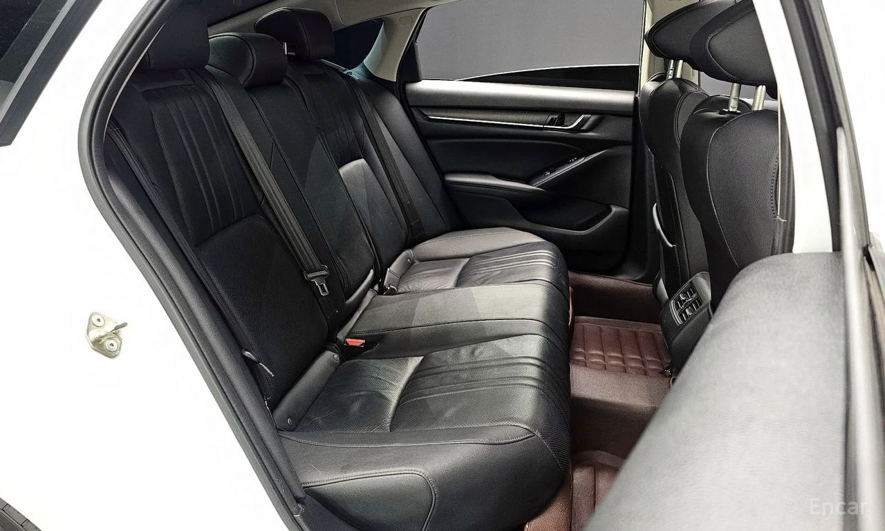 Honda Accord 2.0* HYBRID* ПОДГРЕВ* КАМЕРА* КЕЙЛЕС* , снимка 14 - Автомобили и джипове - 54577629
