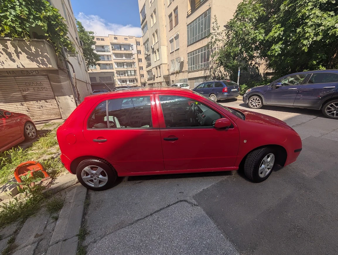 Skoda Fabia, снимка 2 - Автомобили и джипове - 55189461