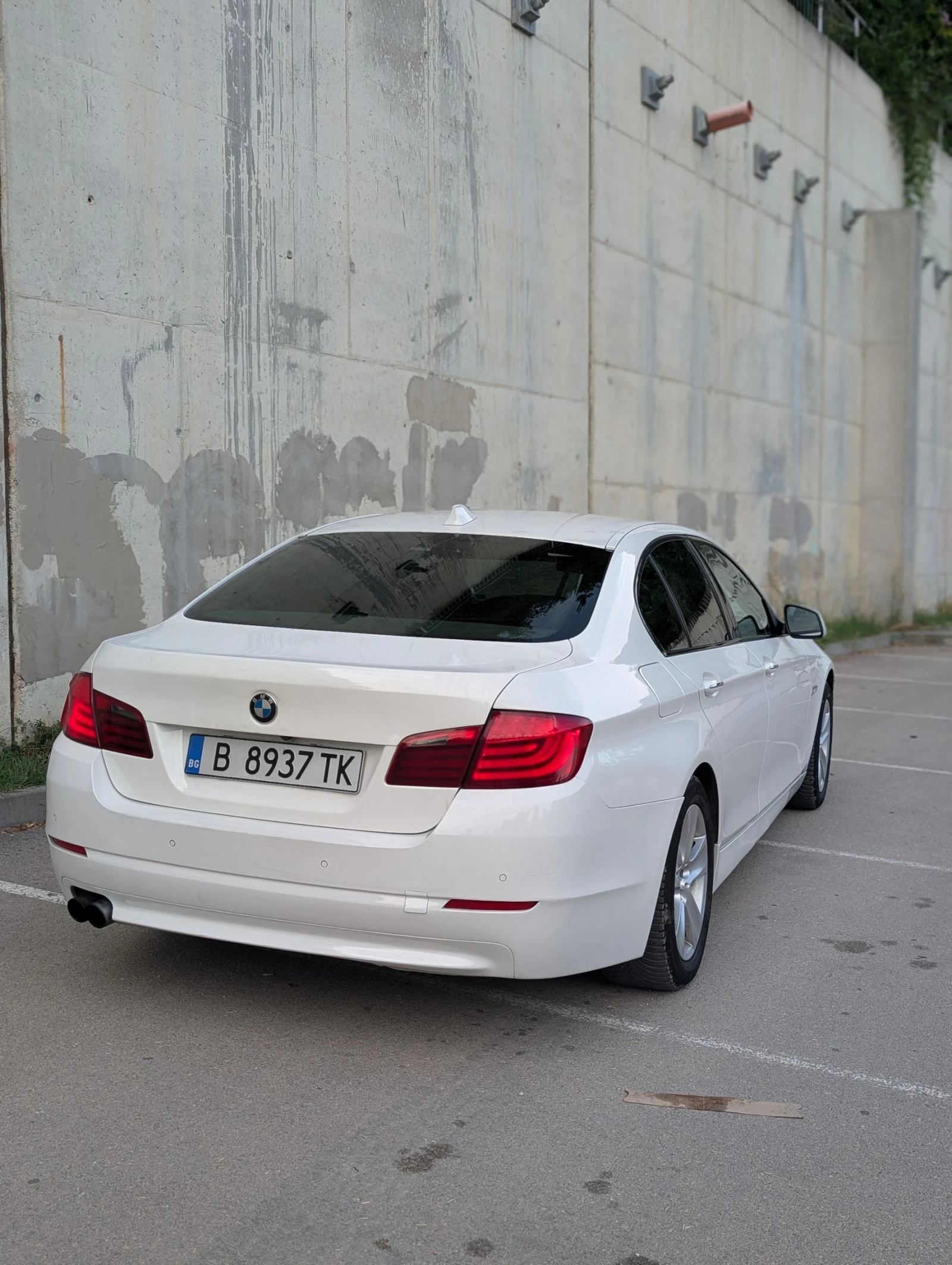 BMW 520, снимка 2 - Автомобили и джипове - 55344095