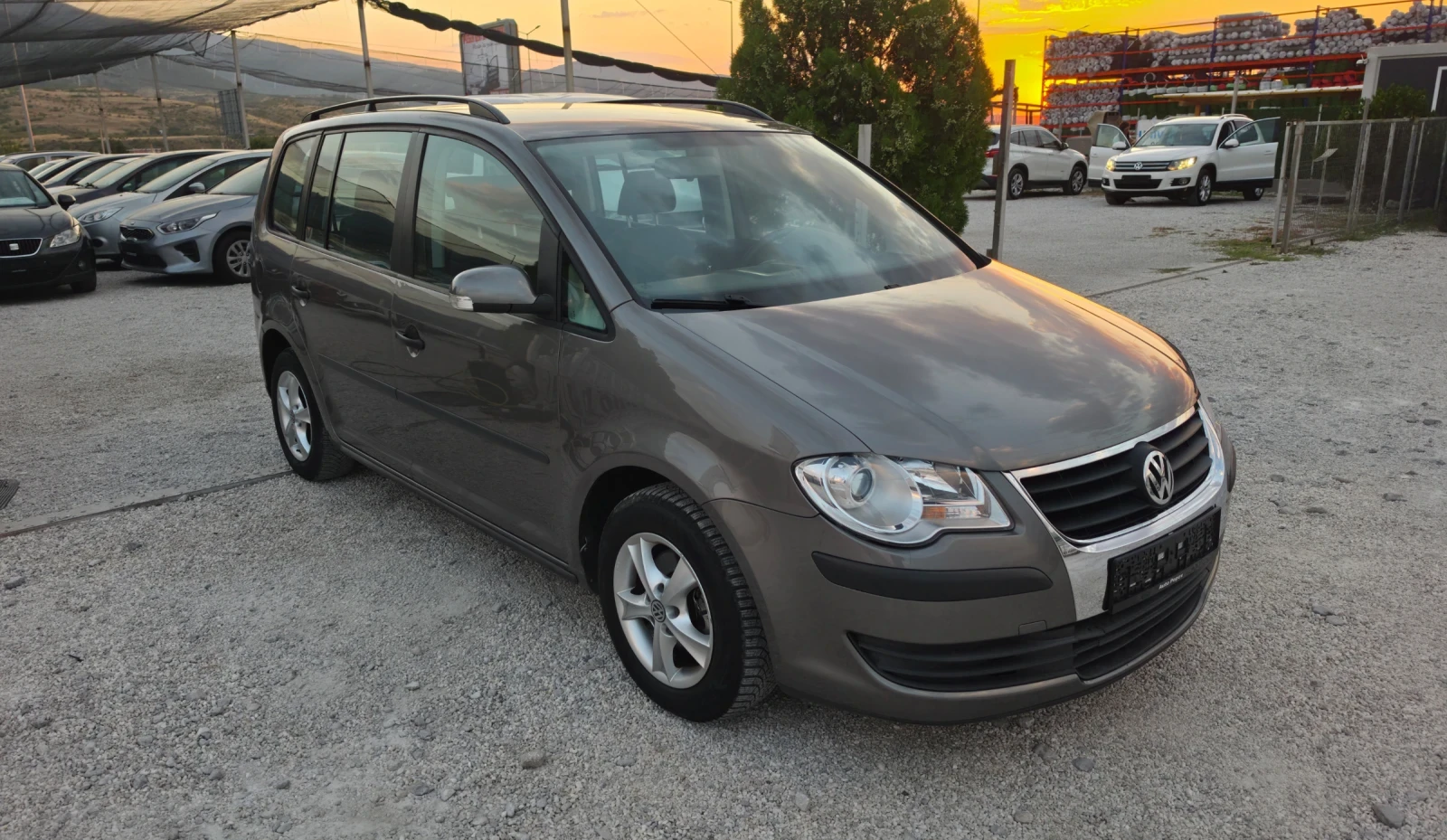 VW Touran 1.9TDI.105кс.ТОПсъстояние180000км, снимка 3 - Автомобили и джипове - 55591307