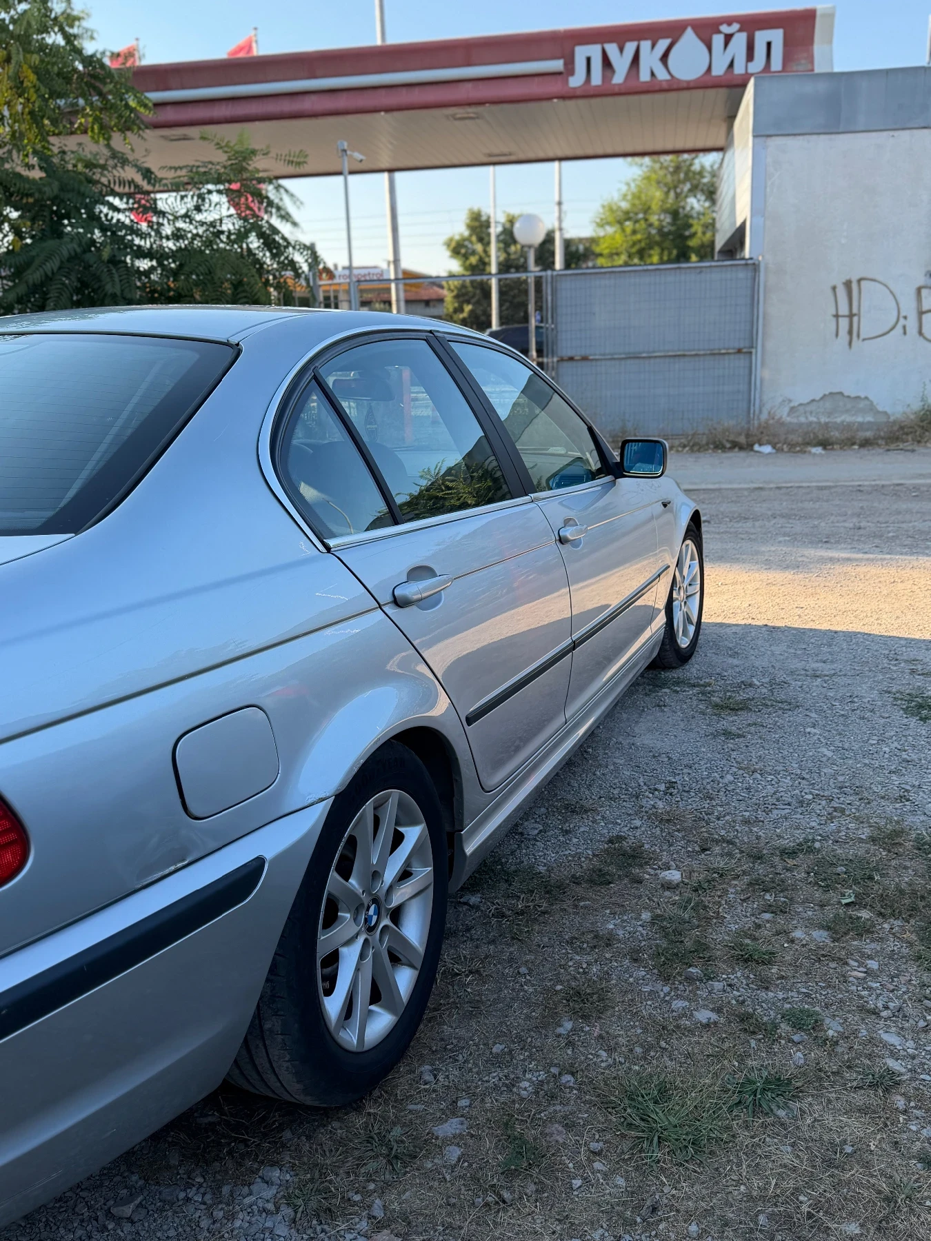 BMW 320 Газ/бензин, снимка 5 - Автомобили и джипове - 55741746