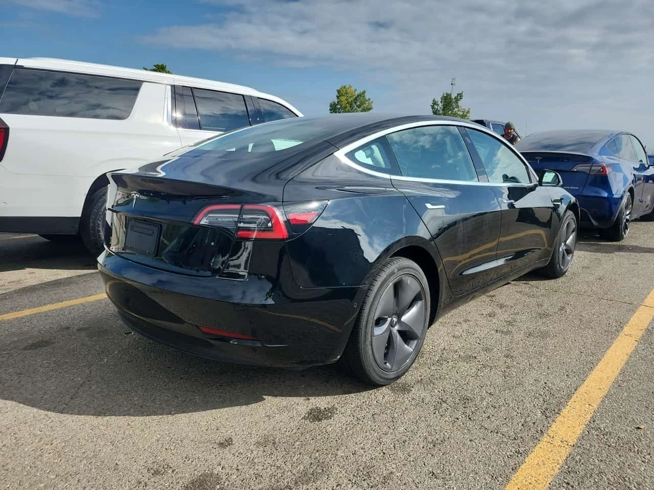 Tesla Model 3 / ОТ ПРЕДСТАВИТЕЛСТВО НА ТЕСЛА / ЦЕНА ДО БЪЛГАРИЯ, снимка 2 - Автомобили и джипове - 56178853
