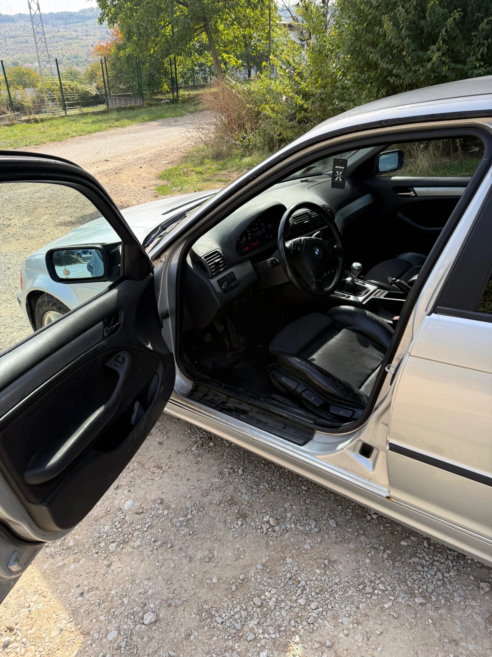 BMW 320, снимка 6 - Автомобили и джипове - 56429551