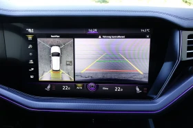 Обява за продажба на VW Touareg R-LINE* IQ HD MATRIX* HEAD UP* DYNAUDIO* PANO!!! ~ 100 680 лв. - изображение 11
