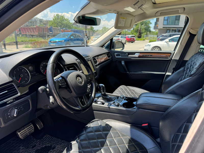VW Touareg Executive Edition, снимка 9 - Автомобили и джипове - 45902171