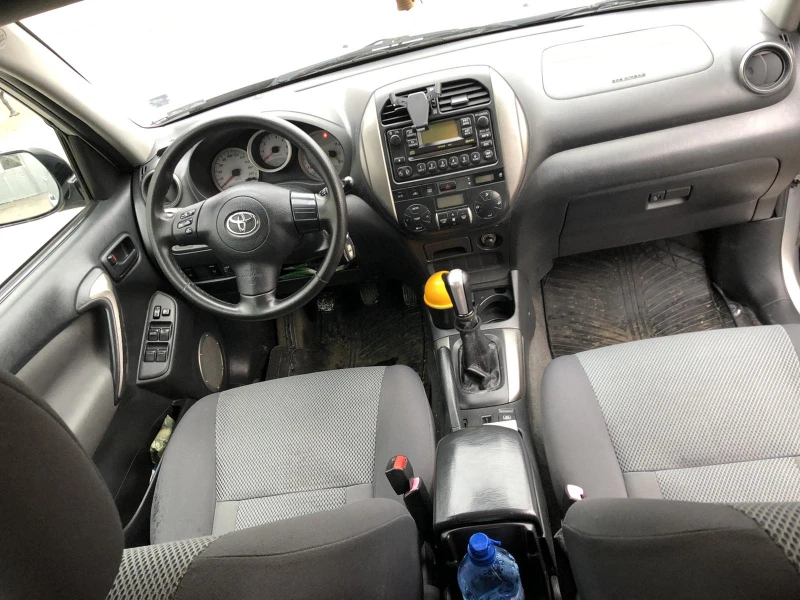 Toyota Rav4, снимка 11 - Автомобили и джипове - 49157078