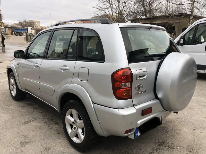 Toyota Rav4, снимка 4 - Автомобили и джипове - 49157078