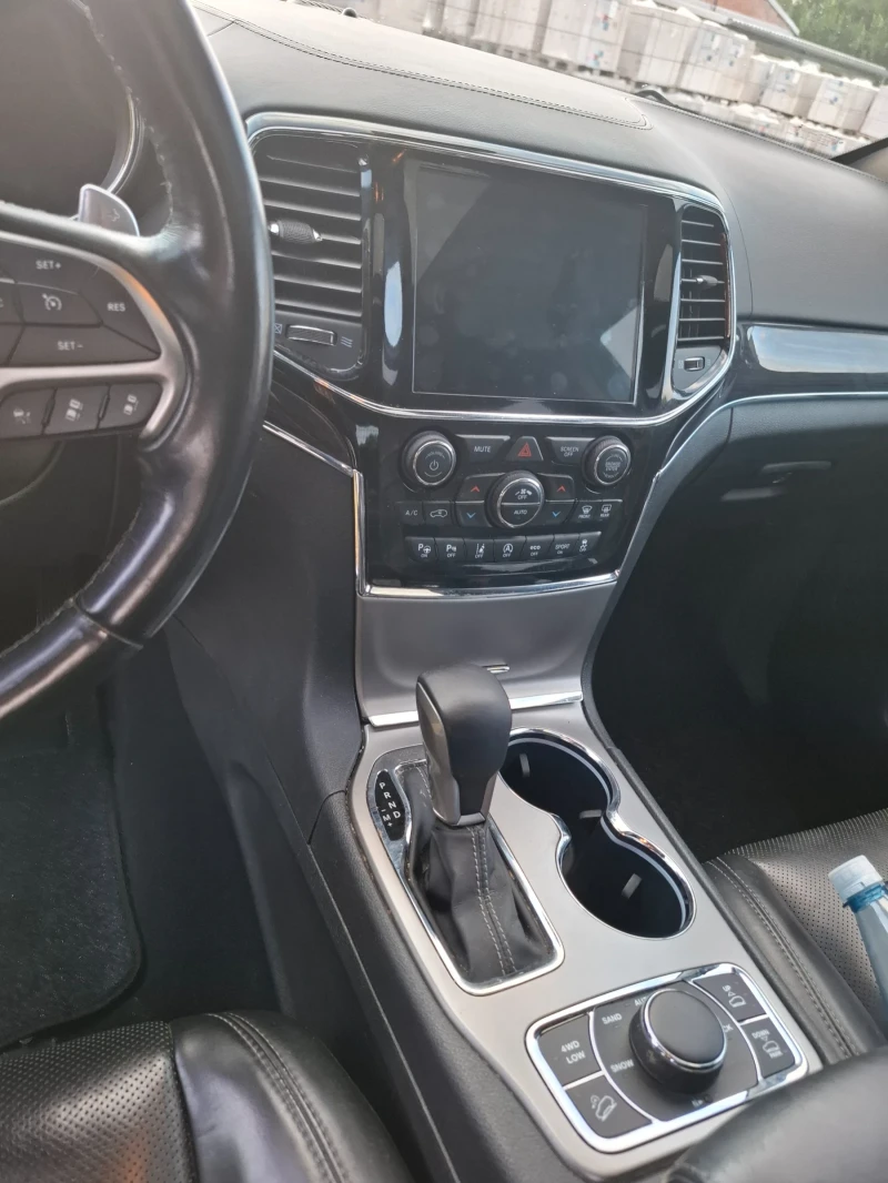 Jeep Grand cherokee, снимка 10 - Автомобили и джипове - 52506831