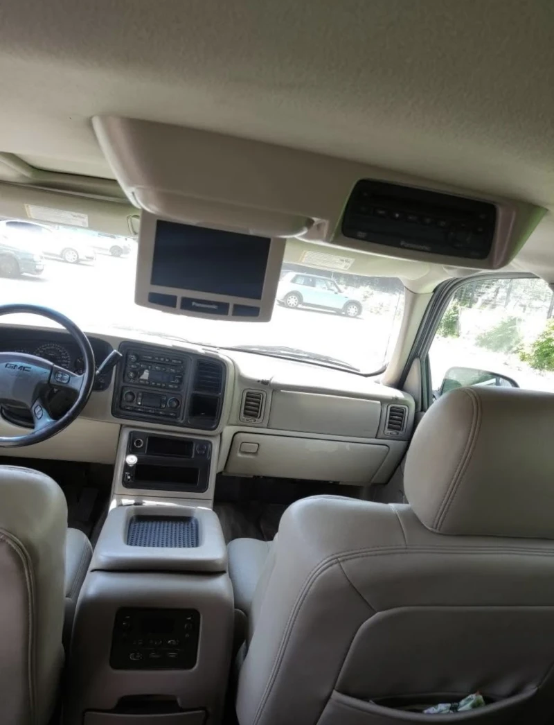 Gmc Yukon XL, снимка 5 - Автомобили и джипове - 52531579