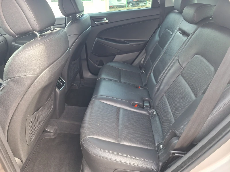 Hyundai Tucson 2.2crdi 136ks 4x4 Avtomat Koja Navi Full!, снимка 13 - Автомобили и джипове - 52537332
