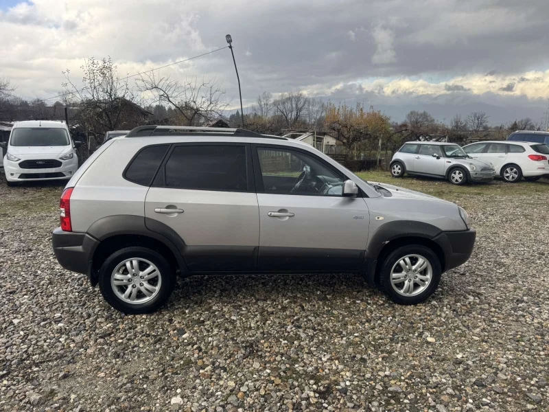 Hyundai Tucson 2.0D 4x4.  112kc. , снимка 4 - Автомобили и джипове - 52559316