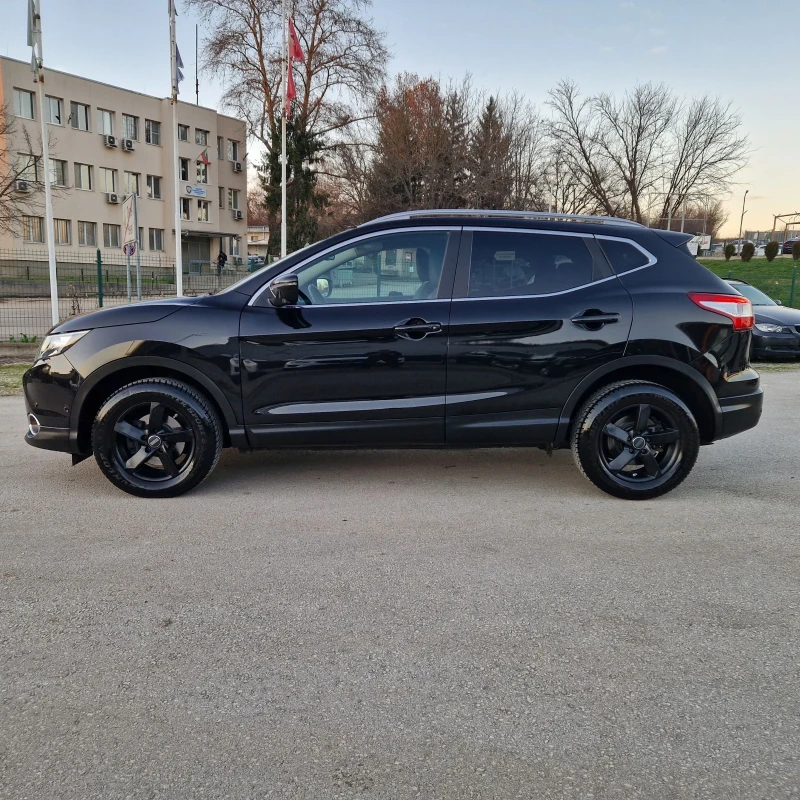 Nissan Qashqai 1.6 163к.с.НАВИ/КАМЕРА360/ПАНОРАМА/КОЖА/ШВЕЙЦАРИЯ , снимка 4 - Автомобили и джипове - 52733954